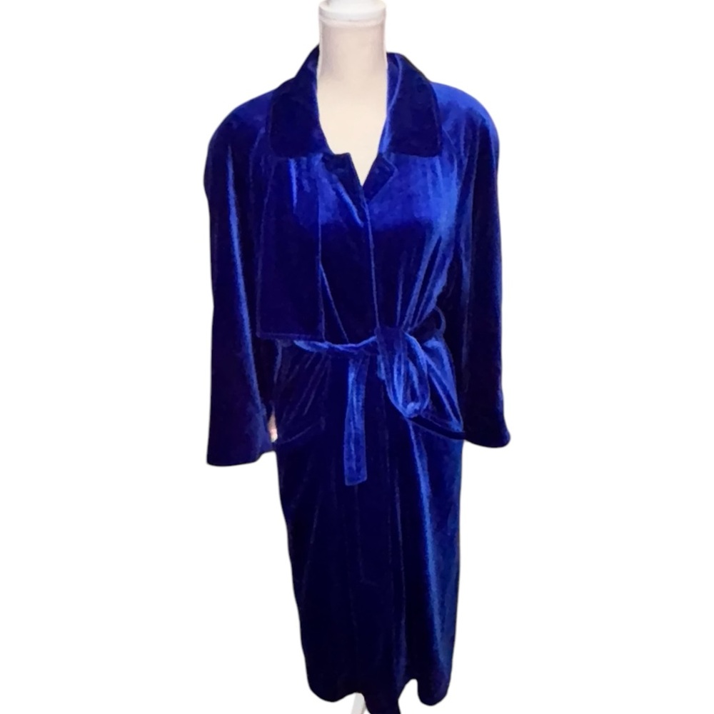 Luxurious 80’s Blue Velvet Jacket